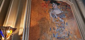 Klimt aan de wand at Hotel Gaia in Diepenveen