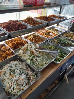 Com chay selection. Just point to what you want. No need to speak or read Vietnamese at Quán Cơm Chay Việt in Ho Chi Minh City