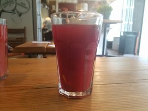 grapefruit hibiscus juice at Chwast Food in Warsaw