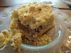 apple crumble at Chwast Food in Warsaw