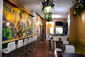 lovely atmosphere at UVe - Vegan Tapas in Alicante