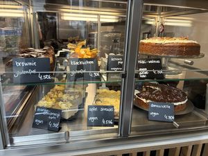 A lot of vegan optional  at kuchen kollektiv in Bochum