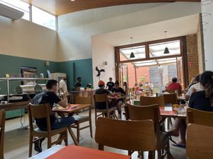 Inside and in the back the outside area at Natural Jardim in Santo Andre