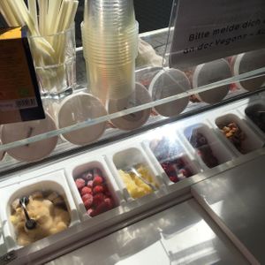 ice counter at Goodies in Leipzig