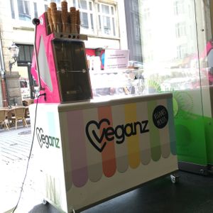 ice cream / fresh fruit counter at Goodies in Leipzig