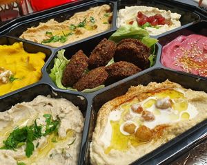 Falafel Masters tapas. Within six tastes of hummus  baba ghanoush and more. All vegan, gluten free and fresh made. at Falafel Masters in Eindhoven