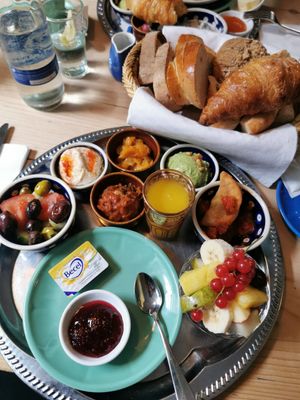 Vegan Oriental Breakfast at Maison Blunt in Zurich