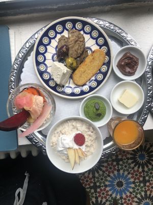 vegan breackfast at Maison Blunt in Zurich