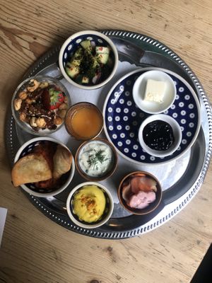 vegan breackfast at Maison Blunt in Zurich