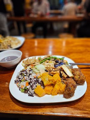  at LianBang SuShi 连邦素食. in Nanning