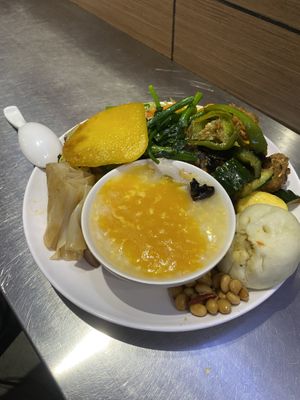   at LianBang SuShi 连邦素食. in Nanning