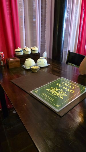 Table at Chay TU Dao in Da Nang