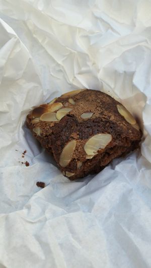 Vegan libanese cake at O'Saj in Toulouse