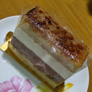 Cake at Nanahako Macrobiotic Sweets in Osaka