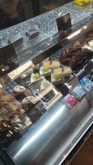 Cakes at Nanahako Macrobiotic Sweets in Osaka