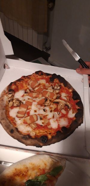 VegaSpeck Pizza at Il Papiro in Milan