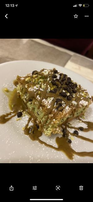 Vegan Pistachio cake at Il Papiro in Milan