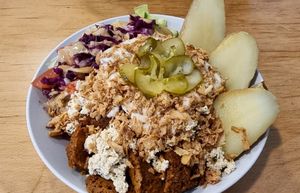Seitan mit Tzatziki, Veta und Röstzwiebeln at Der Dicke Schmidt - Rudolf Leonhard Str in Dresden