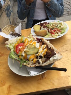 Seitan Döner mit Kräuterveta.  at Der Dicke Schmidt - Rudolf Leonhard Str in Dresden