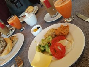 Tolle, vegane Frühstück buffet. at Naturhotel LechLife in Wangle