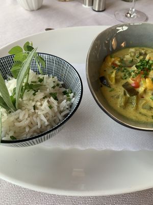 Curry und Basmati Reis  at Naturhotel LechLife in Wangle