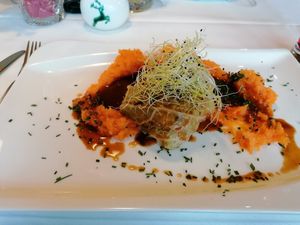 Wirsing-Roulade, gefüllt mit Grünkern und Süßkartoffelbrei at Naturhotel LechLife in Wangle