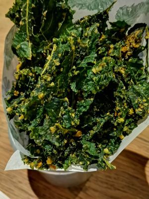 Kale chips  at Flax & Kale - Placa Castella in Barcelona