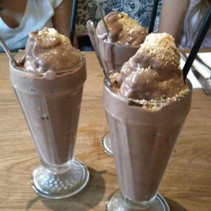 chocolate and banana smoothies  at Flax & Kale - Placa Castella in Barcelona