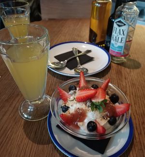 Greek iogurt de coco y kombucha at Flax & Kale - Placa Castella in Barcelona