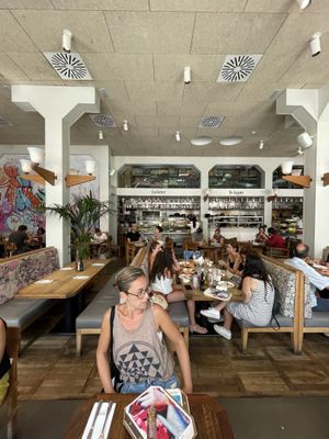 Main  at Flax & Kale - Placa Castella in Barcelona