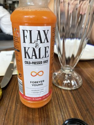 Forever young  at Flax & Kale - Placa Castella in Barcelona