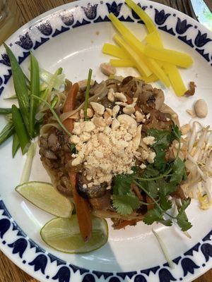 Pad thai vegan  at Flax & Kale - Placa Castella in Barcelona