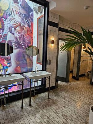 Cool at Flax & Kale - Placa Castella in Barcelona