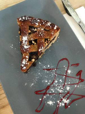 Turta (apple pie) at Veganka in Ankara