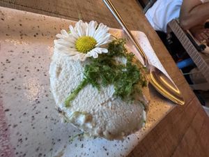 Torta de limão raw   at Org Bistro in Rio De Janeiro