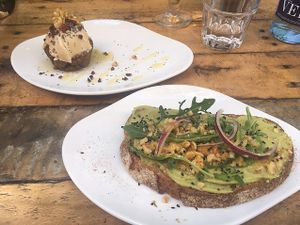 June 2017 avocado toast and carrot muffin  at The Juice House in Barcelona