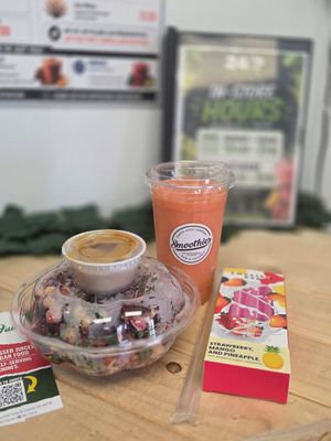 Superfood salad, tropical vibe smoothie and smoothie pop! at 24/7 Juice Bar in Canton