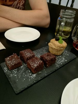 Vegan brownie and banana muffin at Veggie Macau in Macau