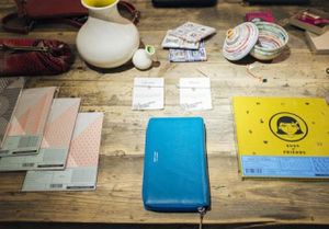 Books from Wednesday Paperworks, Jewellery from A Beautiful Story, Purse from Mattt&Nat at
DearGoods: vegan, fair, eco fashion
Friedrich-Ebert-Strasse 55, 45127 Esse at DearGoods Essen in Essen