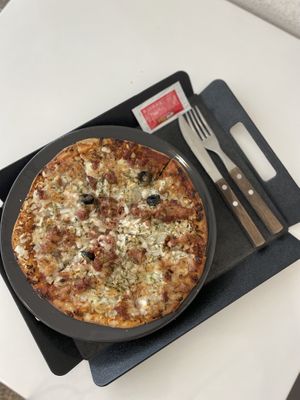 Vegan pizza   at The Bread Blue - Nogosan in Seoul