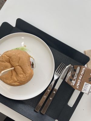 Burger and Oatly   at The Bread Blue - Nogosan in Seoul