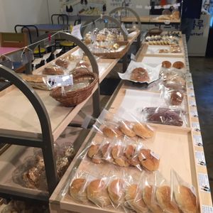 peek inside at The Bread Blue - Nogosan in Seoul