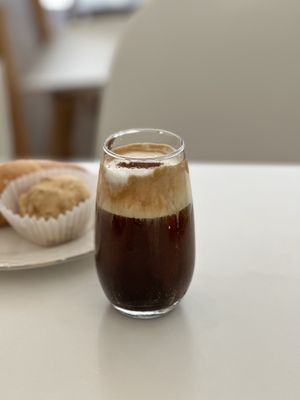 Einspanner coffee #Veganuary at The Bread Blue - Nogosan in Seoul