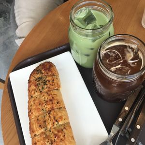 Green tea latte, americano, garlic bread  at The Bread Blue - Nogosan in Seoul