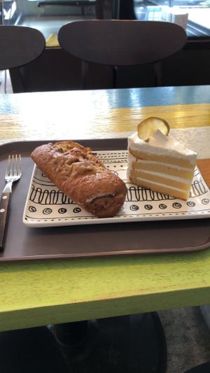 Sweet potato baguette and lime cake at The Bread Blue - Nogosan in Seoul