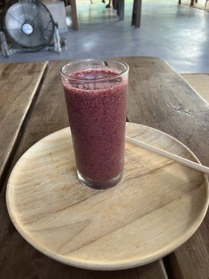 smoothie (banana blueberry)   at Akasha Home Restaurant in Koh Phangan