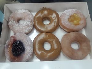 half dozen with Biscoff, coconut, cinnamon, blueberry and apple at Donaccino in Dubai