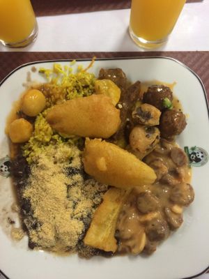 Some of the hot meals options. at Panda Vegan Restaurant in Sao Paulo