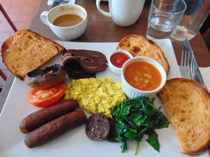 Full Irish breakfast (brunch menu) at Coca Sova in Dublin