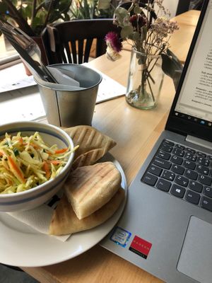 Coleslaw salad with pita at Mamacoffee in Prague